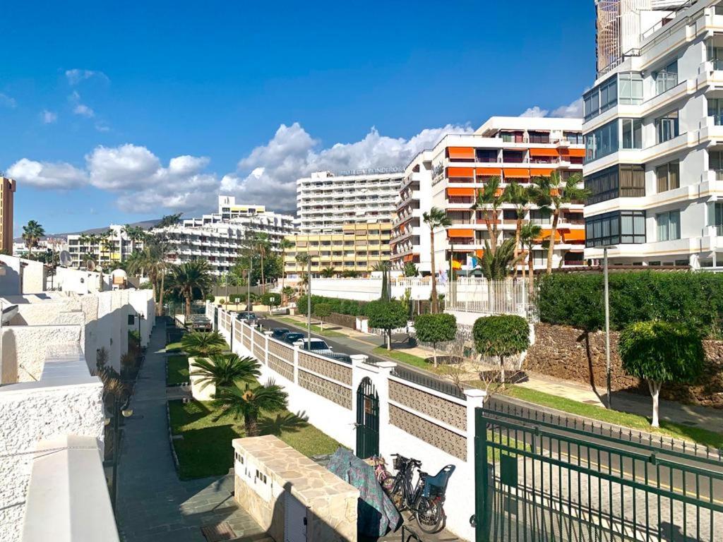 Apartamento Duplex-bungalow In Playa De Americas,3 Minutes Near The Beaches In Tenerife Playa de las Américas