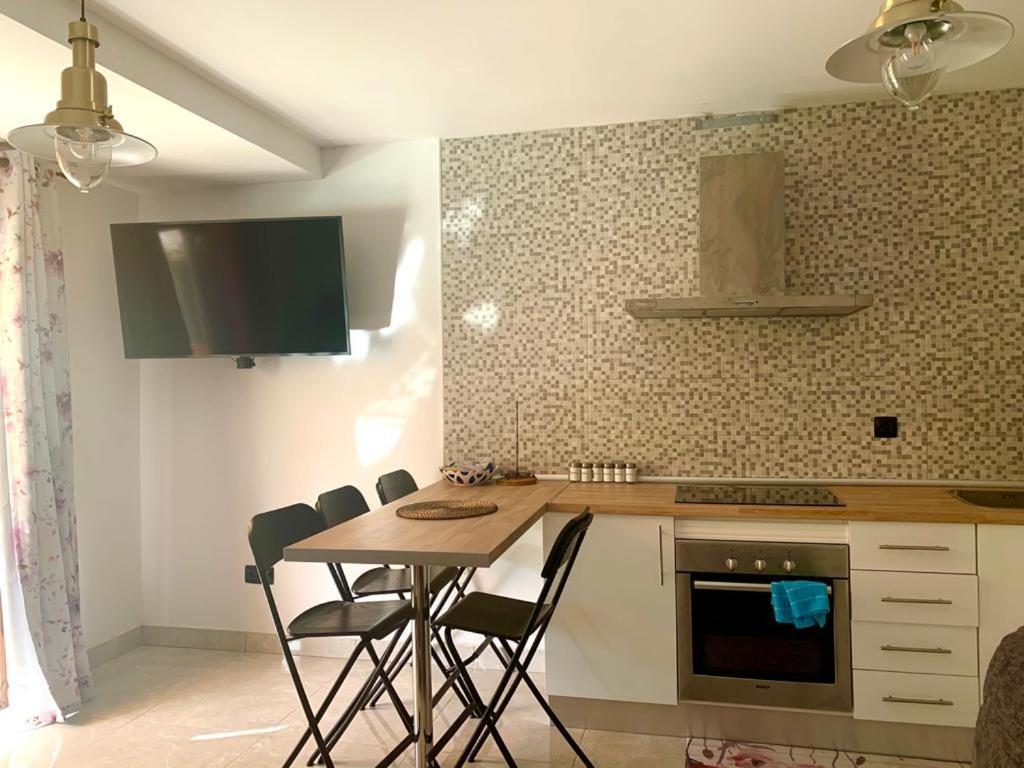 Duplex-bungalow In Playa De Americas,3 Minutes Near The Beaches In Tenerife Appartement